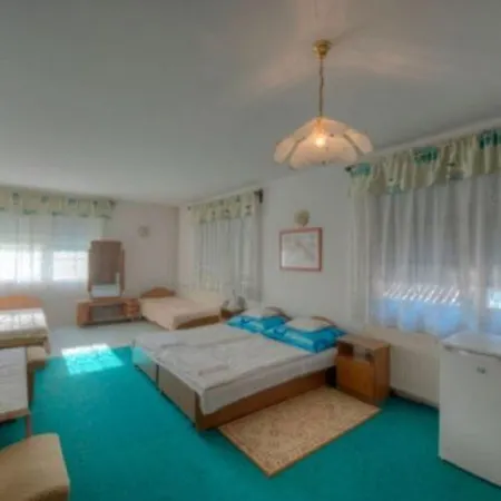 Bed & Breakfast Retro Nadas Vendeghaz