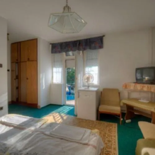 Retro Nádas 3* Balatonlelle